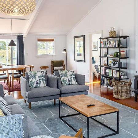 The Wine Shed Villa Martinborough Exteriör bild