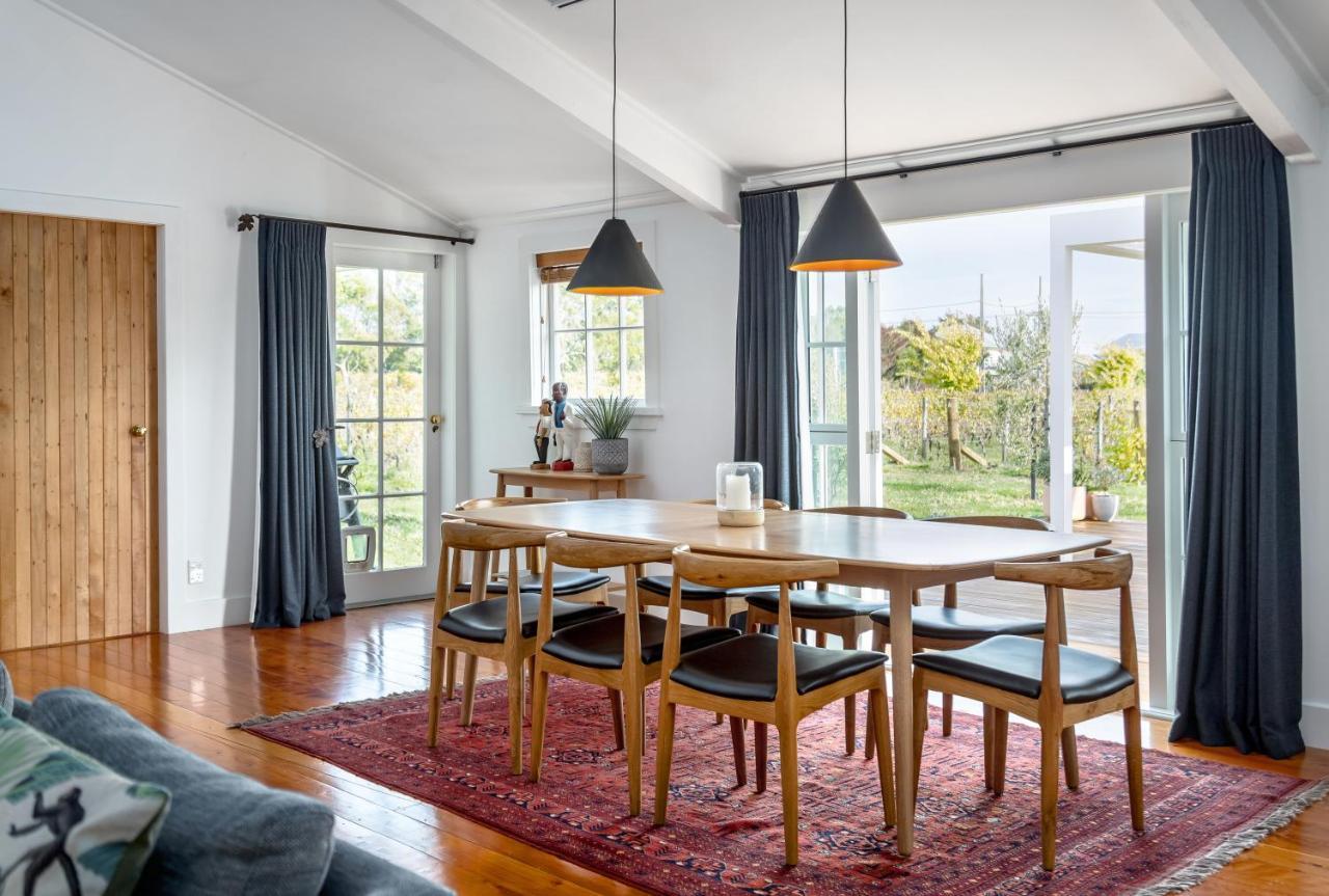 The Wine Shed Villa Martinborough Exteriör bild