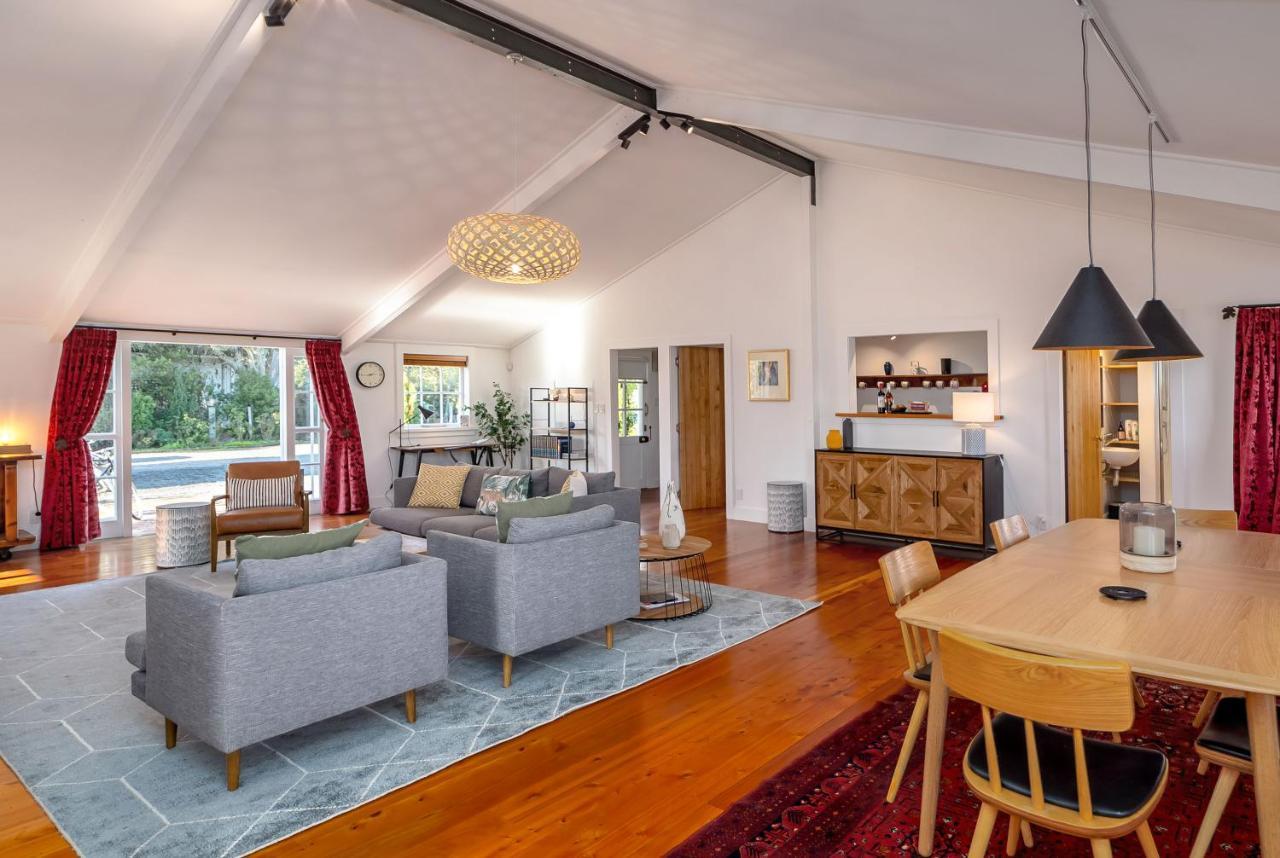 The Wine Shed Villa Martinborough Exteriör bild